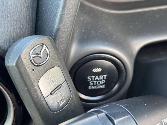 デミオ 13S SCBS/BSM/マツダコネクトナビ/スマートキー/フルセグテレビ/Bluetooth/オートライト/LEDヘッドライト/シートヒーター/ミッションモード付/オートエアコン/ワンオーナー(10枚目)