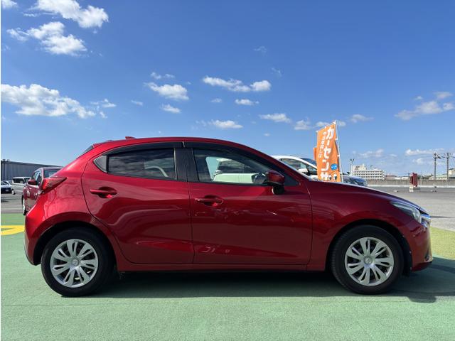 デミオ 13S SCBS/BSM/マツダコネクトナビ/スマートキー/フルセグテレビ/Bluetooth/オートライト/LEDヘッドライト/シートヒーター/ミッションモード付/オートエアコン/ワンオーナー(16枚目)