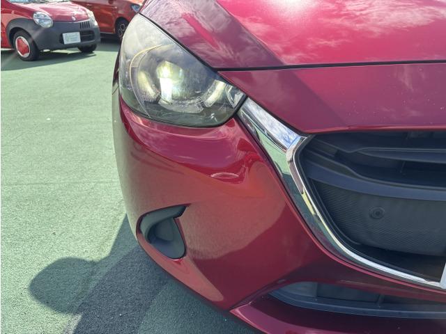 デミオ 13S SCBS/BSM/マツダコネクトナビ/スマートキー/フルセグテレビ/Bluetooth/オートライト/LEDヘッドライト/シートヒーター/ミッションモード付/オートエアコン/ワンオーナー(21枚目)