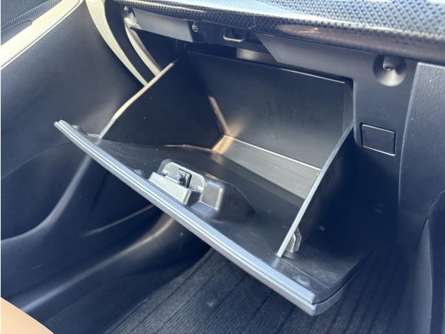 デミオ 13S SCBS/BSM/マツダコネクトナビ/スマートキー/フルセグテレビ/Bluetooth/オートライト/LEDヘッドライト/シートヒーター/ミッションモード付/オートエアコン/ワンオーナー(48枚目)