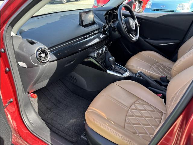 デミオ 13S SCBS/BSM/マツダコネクトナビ/スマートキー/フルセグテレビ/Bluetooth/オートライト/LEDヘッドライト/シートヒーター/ミッションモード付/オートエアコン/ワンオーナー(52枚目)