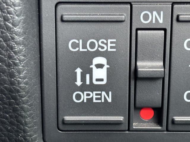 N-BOXカスタム G・Lホンダセンシング 両側電動スライドドア/純正Gathers8型ナビ/バックカメラ/スマートキー/フルセグテレビ/LEDヘッドライト/オートライト/ETC/Bluetooth/ボンネット・ルーフ ラプター塗装(8枚目)