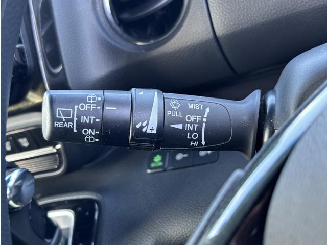 N-BOXカスタム G・Lホンダセンシング 両側電動スライドドア/純正Gathers8型ナビ/バックカメラ/スマートキー/フルセグテレビ/LEDヘッドライト/オートライト/ETC/Bluetooth/ボンネット・ルーフ ラプター塗装(28枚目)