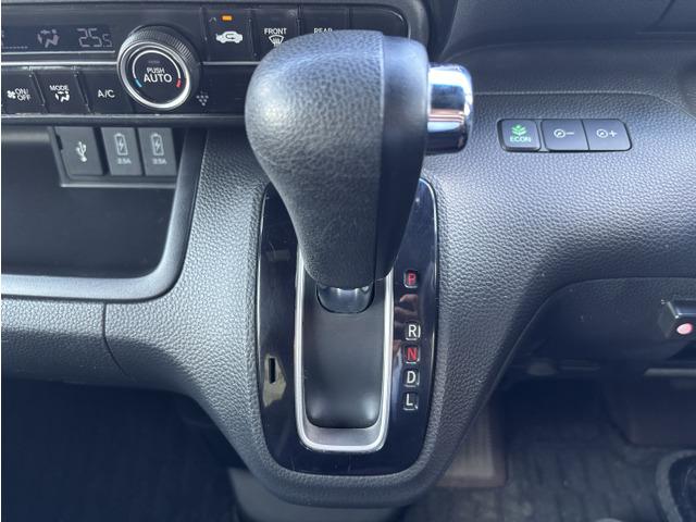 N-BOXカスタム G・Lホンダセンシング 両側電動スライドドア/純正Gathers8型ナビ/バックカメラ/スマートキー/フルセグテレビ/LEDヘッドライト/オートライト/ETC/Bluetooth/ボンネット・ルーフ ラプター塗装(44枚目)