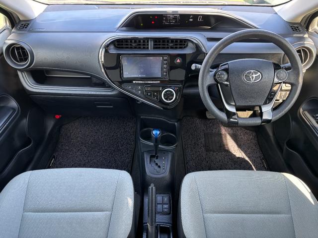 アクア L トヨタセーフティセンス/純正ナビ/バックカメラ/TV/キーレス/ETC/オートハイビーム/Bluetooth接続/電格ミラー/パワーウィンドウ/DVD再生/パワーステアリング(6枚目)