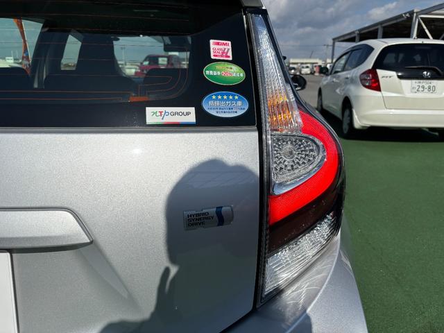 アクア L トヨタセーフティセンス/純正ナビ/バックカメラ/TV/キーレス/ETC/オートハイビーム/Bluetooth接続/電格ミラー/パワーウィンドウ/DVD再生/パワーステアリング(24枚目)