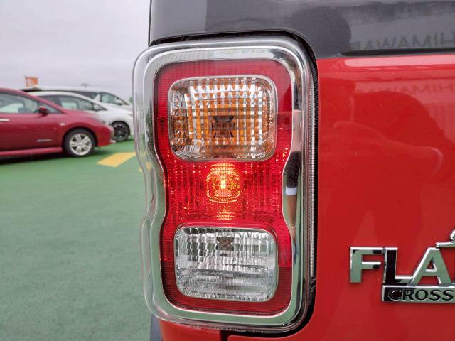 フレアクロスオーバー ハイブリッドＸＧ　ＫＥＮＷＯＯＤ８型ナビ／バックカメラ／シートヒーター／ＥＴＣ／コーナーセンサー／衝突軽減ブレーキ／オートエアコン／Ｂｌｕｅｔｏｏｔｈ接続／フルセグテレビ／スマートキー／オートライト／ルーフキャリア（25枚目）