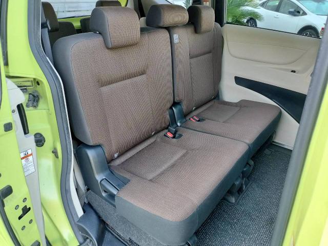 シエンタ Ｇ　両側電動スライドドア／スマートキー／純正ナビ／バックカメラ／アイドリングストップ／ＥＴＣ／テレビ／Ｂｌｕｅｔｏｏｔｈ／シートヒーター／オートエアコン／７人乗／（56枚目）