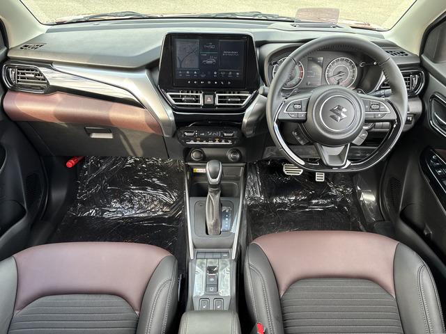 フロンクス ベースグレード　スズキセーフティサポート／純正９インチナビ／全方位カメラ／パドルシフト／ＬＥＤヘッドライト／ハーフレザーシート／ワイヤレス充電器付き／Ｆ席シートヒーター／純正ＡＷ／プッシュスタート／スマートキー（6枚目）