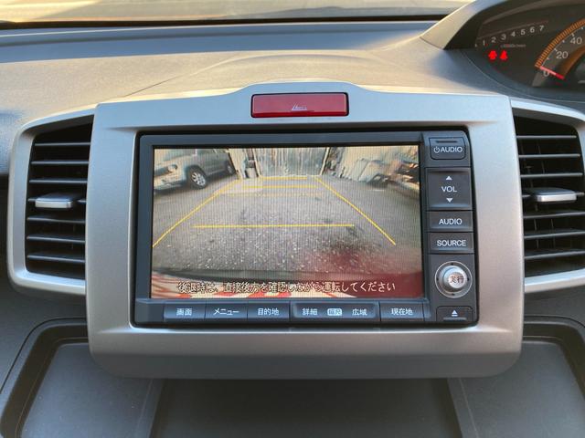 フリード Ｇ　ハイウェイエディション　タイヤ４本新品　フリップダウンモニター　ナビ　バックカメラ　ＥＴＣ　前後ドライブレコーダー　キーレス　片側パワースライドドア　７人乗り（4枚目）