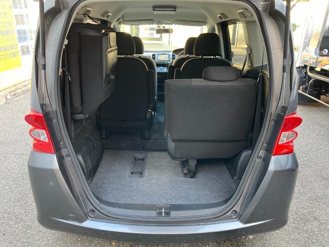 フリード Ｇ　ハイウェイエディション　タイヤ４本新品　フリップダウンモニター　ナビ　バックカメラ　ＥＴＣ　前後ドライブレコーダー　キーレス　片側パワースライドドア　７人乗り（62枚目）