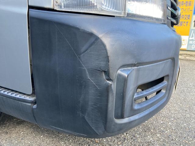 キャラバン 　８人乗り　タイヤ４本新品　ヘッドライト新品交換済（令和６年）　ナビ　ＴＶ　ＥＴＣ　運転席パワーウインドウ（22枚目）