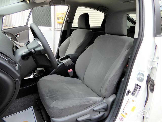 プリウス2 新車並行 CURTヒッチ 新品タイヤ(12枚目)