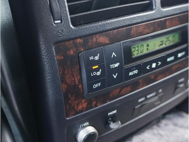 ランドクルーザー ＺＸ　黒革シート　サンルーフ　フリップダウンモニター　ドラレコ　ＥＴＣ　Ｅｑｕｉｐ２４インチアルミホイール電動シート　ナビ　全方位カメラ　シートヒーター＆エアコン　クルコン　電動リアゲート　８人乗り（40枚目）