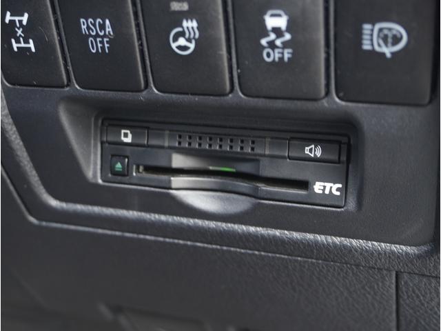 ランドクルーザー ＺＸ　黒革シート　サンルーフ　フリップダウンモニター　ドラレコ　ＥＴＣ　Ｅｑｕｉｐ２４インチアルミホイール電動シート　ナビ　全方位カメラ　シートヒーター＆エアコン　クルコン　電動リアゲート　８人乗り（49枚目）