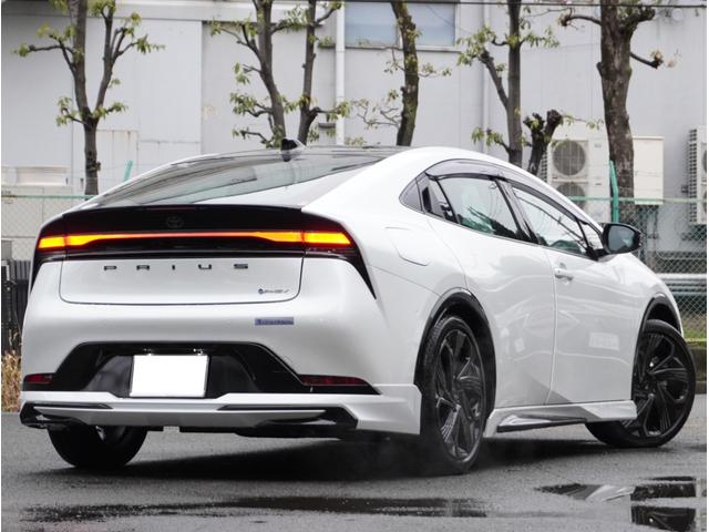 プリウス Ｚ　プラグインハイブリッド　太陽光ソーラー　ＥＶ発充給電ルーフシステム　モデリスタフルエアロ＆ホイール　１２．３型ディスプレイ　全周囲カメラＤインナーミラー　ＢＳＭ　ワイヤレス充電器　パワーバックドア（13枚目）