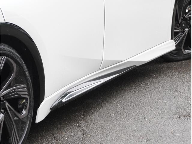 プリウス Ｚ　プラグインハイブリッド　太陽光ソーラー　ＥＶ発充給電ルーフシステム　モデリスタフルエアロ＆ホイール　１２．３型ディスプレイ　全周囲カメラＤインナーミラー　ＢＳＭ　ワイヤレス充電器　パワーバックドア（18枚目）