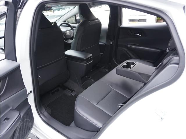 プリウス Ｚ　プラグインハイブリッド　太陽光ソーラー　ＥＶ発充給電ルーフシステム　モデリスタフルエアロ＆ホイール　１２．３型ディスプレイ　全周囲カメラＤインナーミラー　ＢＳＭ　ワイヤレス充電器　パワーバックドア（30枚目）