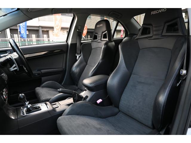 ランサー ＧＳＲエボリューションＸ　ユーザー買取車　ＭＩＶＥＣターボ　４ＷＤ　柿本改マフラー　ハーフレザーレカロシート　リアウイング　ブレンボキャリパー（17枚目）