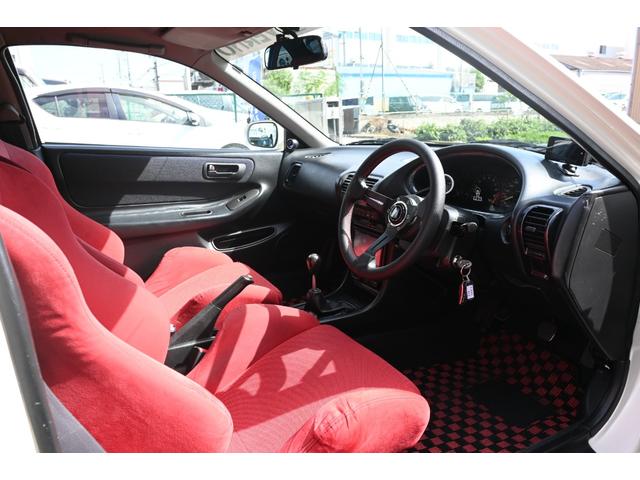 インテグラ タイプＲ　ＶＴＥＣ　Ｂ１８Ｃ　５ＭＴ　フル内装・エアコン・パワステ付　ヘッドカバー交換　車高調　ＬＳＤ　ゼロファイター１５インチＡＷ・マフラー　カーボンボンネット・リップ　クスコＧＴウイング　ＢＴナビ　Ｂカメラ（15枚目）