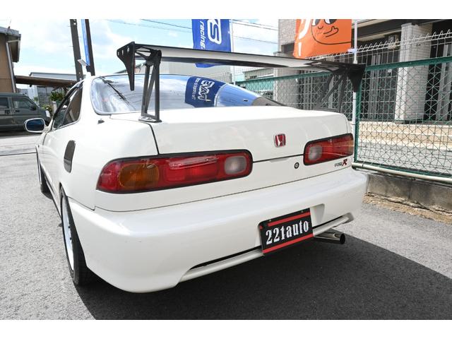 インテグラ タイプＲ　ＶＴＥＣ　Ｂ１８Ｃ　５ＭＴ　フル内装・エアコン・パワステ付　ヘッドカバー交換　車高調　ＬＳＤ　ゼロファイター１５インチＡＷ・マフラー　カーボンボンネット・リップ　クスコＧＴウイング　ＢＴナビ　Ｂカメラ（30枚目）