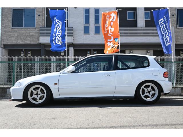 シビック ＳｉＲ　ＶＴＥＣ　Ｂ１６Ａ　５ＭＴ　２名公認　新品ＲＧ車高調　エンケイ１５インチＡＷ　３点式ロールケージ　ＬＳＤ　無限ヘッドカバー　零１０００チャンバー　全面ラジエター　フジツボエキマニ　５ＺＩＧＥＮマフラー（3枚目）