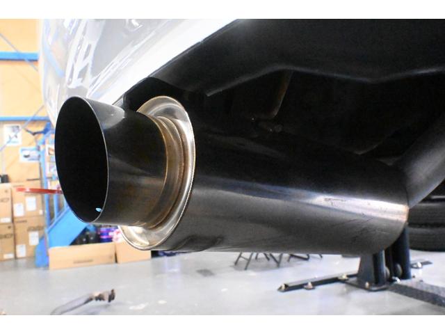 シビック ＳｉＲ　ＶＴＥＣ　Ｂ１６Ａ　５ＭＴ　２名公認　新品ＲＧ車高調　エンケイ１５インチＡＷ　３点式ロールケージ　ＬＳＤ　無限ヘッドカバー　零１０００チャンバー　全面ラジエター　フジツボエキマニ　５ＺＩＧＥＮマフラー（15枚目）
