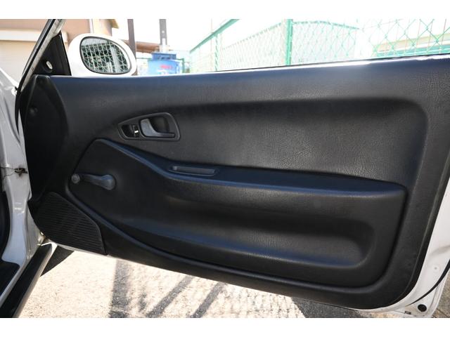シビック ＳｉＲ　ＶＴＥＣ　Ｂ１６Ａ　５ＭＴ　２名公認　新品ＲＧ車高調　エンケイ１５インチＡＷ　３点式ロールケージ　ＬＳＤ　無限ヘッドカバー　零１０００チャンバー　全面ラジエター　フジツボエキマニ　５ＺＩＧＥＮマフラー（29枚目）