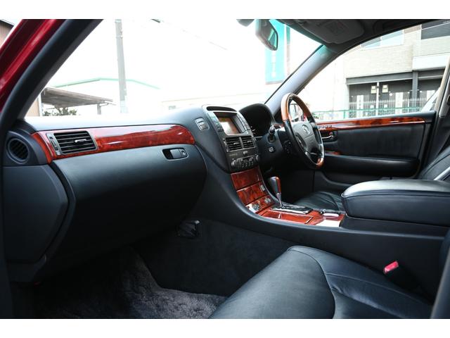 セルシオ ｅＲ仕様　Ｂ仕様　３０後期　カールソン２０インチＡＷ　新品タイヤ４本　車高調　サンルーフ　黒革パワーシート　レクサス赤全塗装済　キーレスキー　ＥＴＣ　純正ナビ　シートヒーター・クーラー　クルーズコントロール（19枚目）