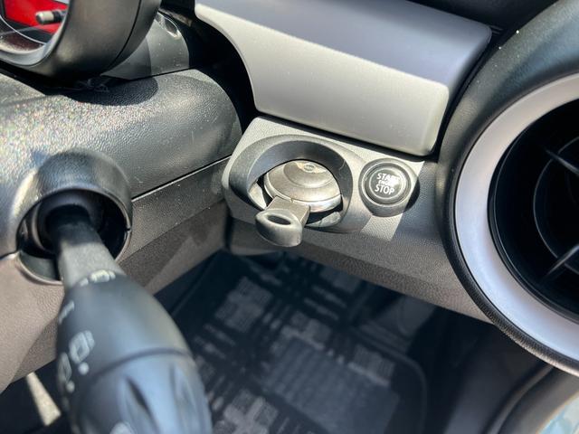 ＭＩＮＩ ワン　アイスブルー　ブラックルーフ　プッシュスタート　純正ＣＤプレイアー　キーレス　ＥＴＣ　１５インチ純正アルミホイール　禁煙車（33枚目）