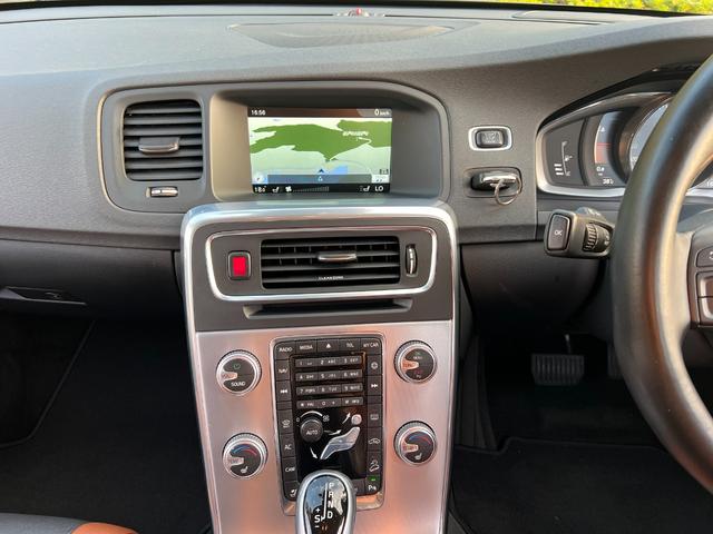 Ｖ６０ クロスカントリー　Ｔ５　ＡＷＤ　ＳＥ　パドルシフト　革シート　純正ＨＤＤナビ　ＴＶ　Ｂｌｕｅｔｏｏｔｈ　シートヒータ　電動シート　バックカメラ　キーレス　ＥＴＣ　１８インチ純正アルミ　オートクルーズコントロール　禁煙車（38枚目）