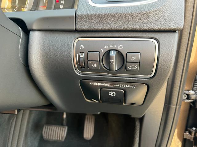 Ｖ６０ クロスカントリー　Ｔ５　ＡＷＤ　ＳＥ　パドルシフト　革シート　純正ＨＤＤナビ　ＴＶ　Ｂｌｕｅｔｏｏｔｈ　シートヒータ　電動シート　バックカメラ　キーレス　ＥＴＣ　１８インチ純正アルミ　オートクルーズコントロール　禁煙車（49枚目）