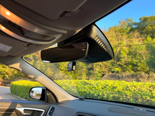 Ｖ６０ クロスカントリー　Ｔ５　ＡＷＤ　ＳＥ　パドルシフト　革シート　純正ＨＤＤナビ　ＴＶ　Ｂｌｕｅｔｏｏｔｈ　シートヒータ　電動シート　バックカメラ　キーレス　ＥＴＣ　１８インチ純正アルミ　オートクルーズコントロール　禁煙車（50枚目）