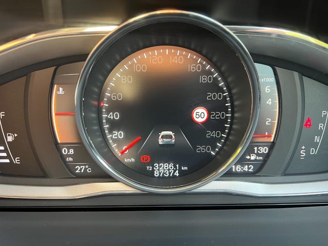 Ｖ６０ クロスカントリー　Ｔ５　ＡＷＤ　ＳＥ　パドルシフト　革シート　純正ＨＤＤナビ　ＴＶ　Ｂｌｕｅｔｏｏｔｈ　シートヒータ　電動シート　バックカメラ　キーレス　ＥＴＣ　１８インチ純正アルミ　オートクルーズコントロール　禁煙車（64枚目）