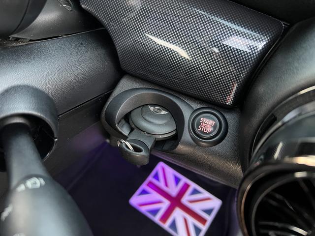 ＭＩＮＩ クーパー　プッシュスタート　社外ナビ　ＴＶ　バックカメラ　Ｂｌｕｅｔｏｏｔｈ　ドライブレコーダー　革巻きステアリング　オートエアコン　ＥＴＣ　社外マフラー　社外Ｒスポイラー　社外１７インチアルミホイール（34枚目）