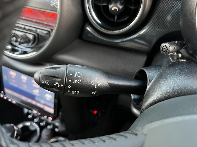 ＭＩＮＩ クーパー　プッシュスタート　社外ナビ　ＴＶ　バックカメラ　Ｂｌｕｅｔｏｏｔｈ　ドライブレコーダー　革巻きステアリング　オートエアコン　ＥＴＣ　社外マフラー　社外Ｒスポイラー　社外１７インチアルミホイール（40枚目）