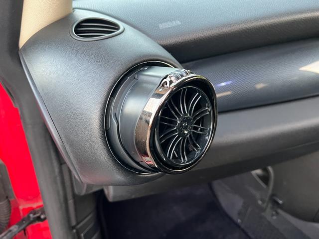 ＭＩＮＩ クーパー　プッシュスタート　社外ナビ　ＴＶ　バックカメラ　Ｂｌｕｅｔｏｏｔｈ　ドライブレコーダー　革巻きステアリング　オートエアコン　ＥＴＣ　社外マフラー　社外Ｒスポイラー　社外１７インチアルミホイール（47枚目）