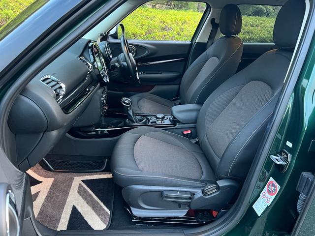 シートは使用感少なく綺麗です！