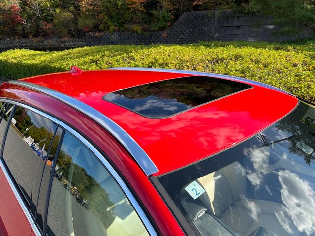 V60 T5 ラグジュアリーエディション サンルーフ 8速AT(アイシン)パドルシフト 白本革シート シートヒータ 電動シート 革巻きステアリング HDDナビ TV Bluetooth付 バックカメラ ETC 18インチ純正アルミホイール(24枚目)