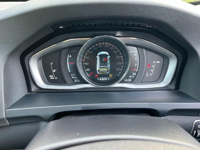 V60 T5 ラグジュアリーエディション サンルーフ 8速AT(アイシン)パドルシフト 白本革シート シートヒータ 電動シート 革巻きステアリング HDDナビ TV Bluetooth付 バックカメラ ETC 18インチ純正アルミホイール(37枚目)