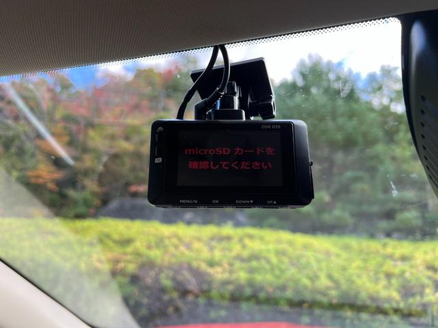 V60 T5 ラグジュアリーエディション サンルーフ 8速AT(アイシン)パドルシフト 白本革シート シートヒータ 電動シート 革巻きステアリング HDDナビ TV Bluetooth付 バックカメラ ETC 18インチ純正アルミホイール(49枚目)