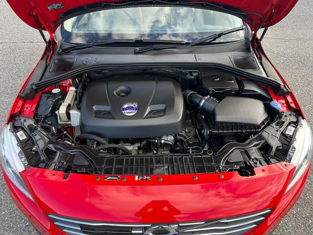 V60 T5 ラグジュアリーエディション サンルーフ 8速AT(アイシン)パドルシフト 白本革シート シートヒータ 電動シート 革巻きステアリング HDDナビ TV Bluetooth付 バックカメラ ETC 18インチ純正アルミホイール(58枚目)