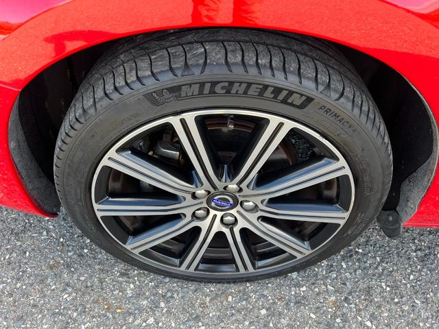 V60 T5 ラグジュアリーエディション サンルーフ 8速AT(アイシン)パドルシフト 白本革シート シートヒータ 電動シート 革巻きステアリング HDDナビ TV Bluetooth付 バックカメラ ETC 18インチ純正アルミホイール(61枚目)