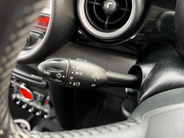 ＭＩＮＩ クーパー　プッシュスタート　ブラックルーフツートン　純正ＣＤプレイアー　オートエアコン　キーレス　ドライブレコーダー　黒色１７インチ純正アルミホイール　禁煙車（34枚目）