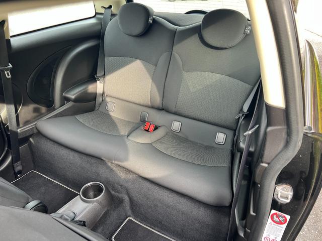 ＭＩＮＩ ワン　プッシュスタート　パナソニックナビ　地デジＴＶ　Ｂｌｕｅｔｏｏｔｈ　キーレス　１５インチ純正アルミホイール　禁煙車（14枚目）