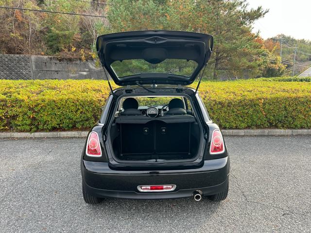 ＭＩＮＩ ワン　プッシュスタート　パナソニックナビ　地デジＴＶ　Ｂｌｕｅｔｏｏｔｈ　キーレス　１５インチ純正アルミホイール　禁煙車（23枚目）