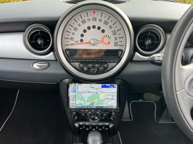 ＭＩＮＩ ワン　プッシュスタート　パナソニックナビ　地デジＴＶ　Ｂｌｕｅｔｏｏｔｈ　キーレス　１５インチ純正アルミホイール　禁煙車（30枚目）