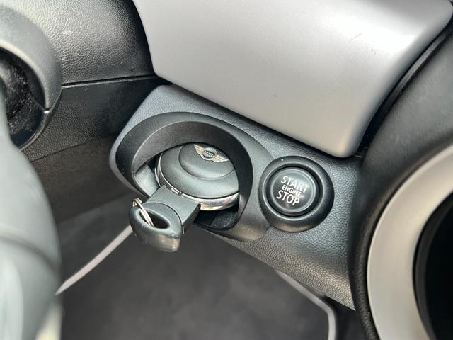 ＭＩＮＩ ワン　プッシュスタート　パナソニックナビ　地デジＴＶ　Ｂｌｕｅｔｏｏｔｈ　キーレス　１５インチ純正アルミホイール　禁煙車（36枚目）