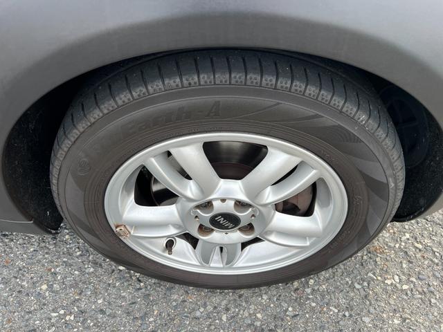 ＭＩＮＩ ワン　プッシュスタート　パナソニックナビ　地デジＴＶ　Ｂｌｕｅｔｏｏｔｈ　キーレス　１５インチ純正アルミホイール　禁煙車（47枚目）