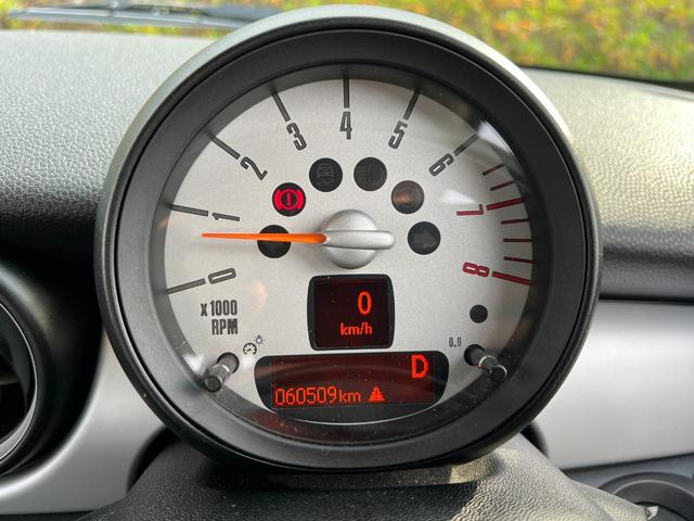 ＭＩＮＩ ワン　プッシュスタート　パナソニックナビ　地デジＴＶ　Ｂｌｕｅｔｏｏｔｈ　キーレス　１５インチ純正アルミホイール　禁煙車（49枚目）